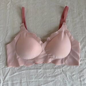 Light Pink Scallop-Edge Seamless Bra with Contrast Straps
